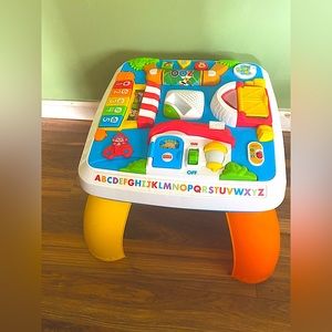 Fisher-Price Laugh & Learn Baby to Toddler Toy, Around the Town Learning Table